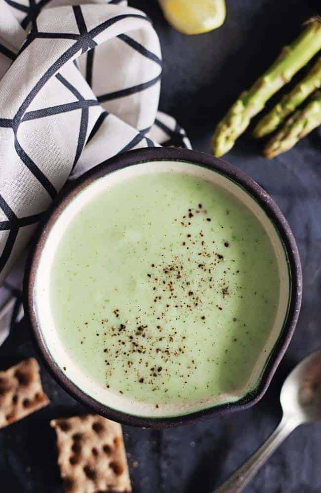 Creamy Asparagus Cauliflower Soup