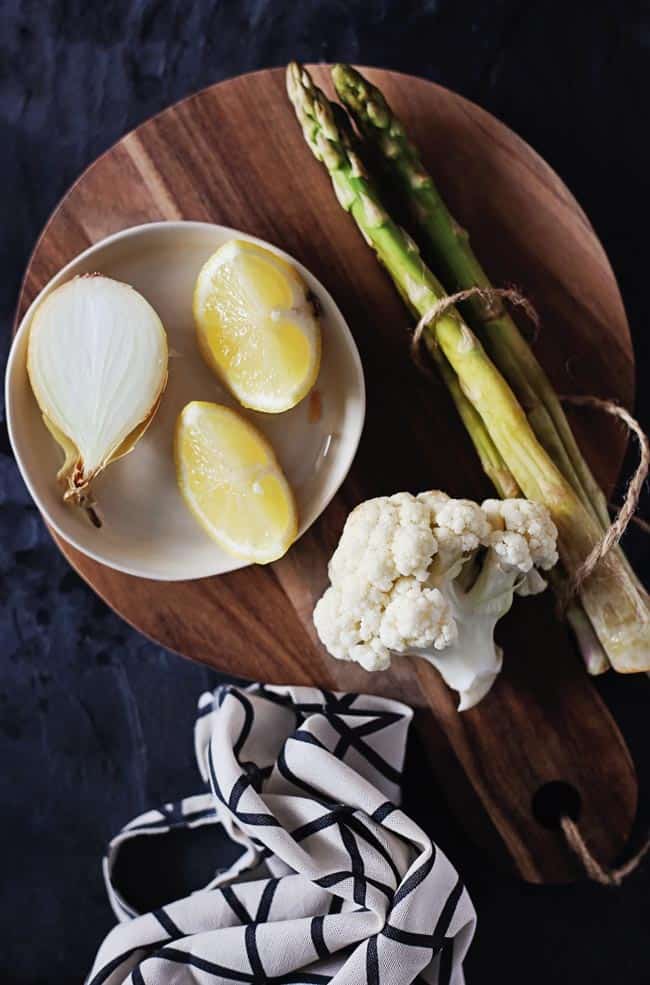 Creamy Asparagus Cauliflower Soup