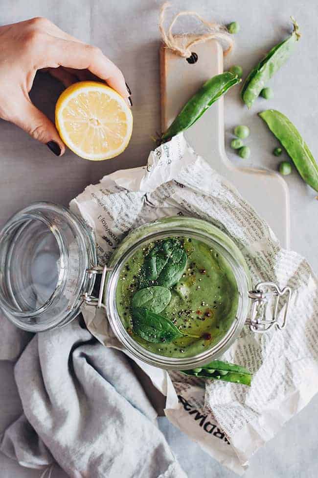 Raw-Pea-and-Avocado-Soup