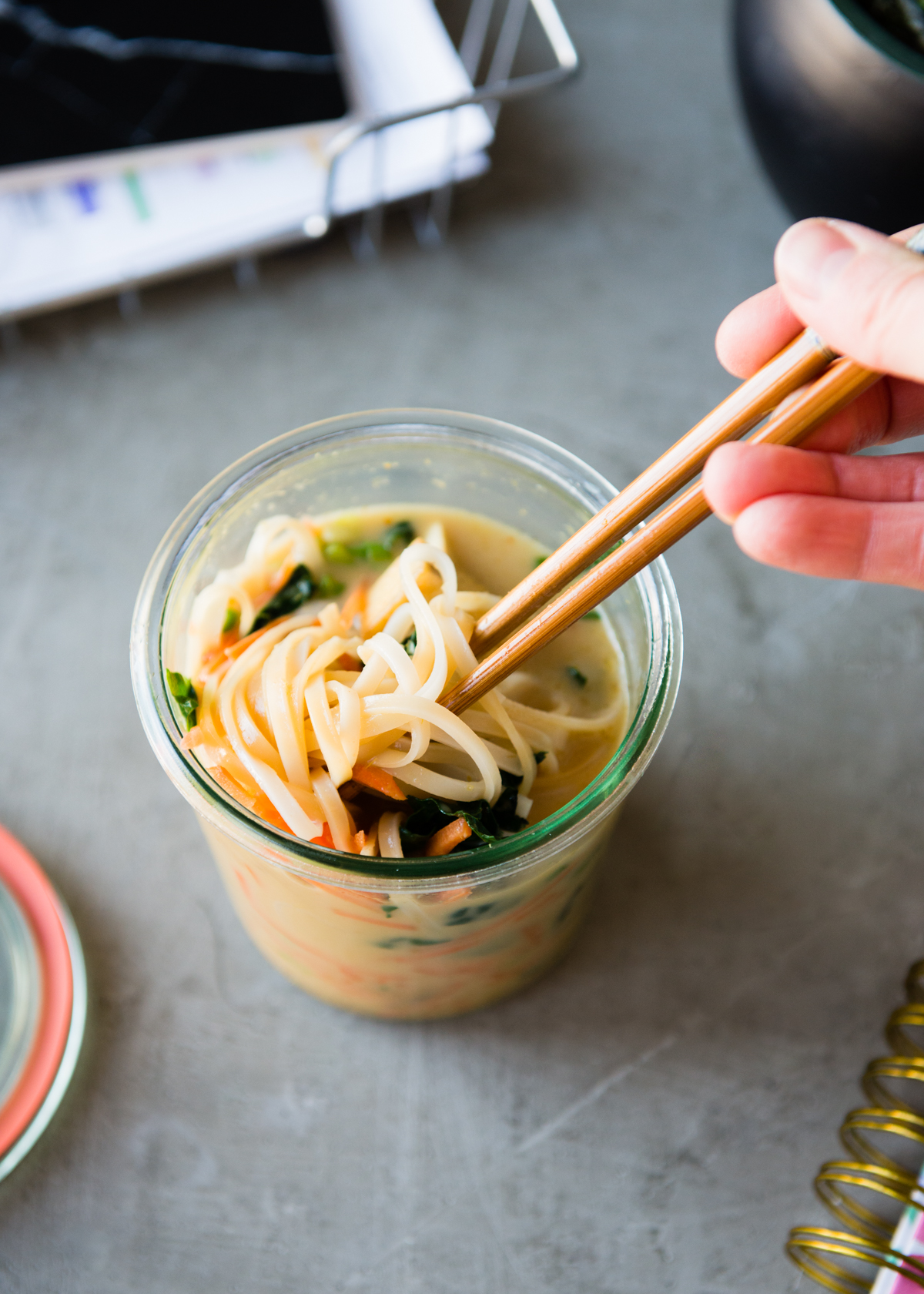 lunch-in-a-jar-thai-curry-noodle-soup-hello-veggie