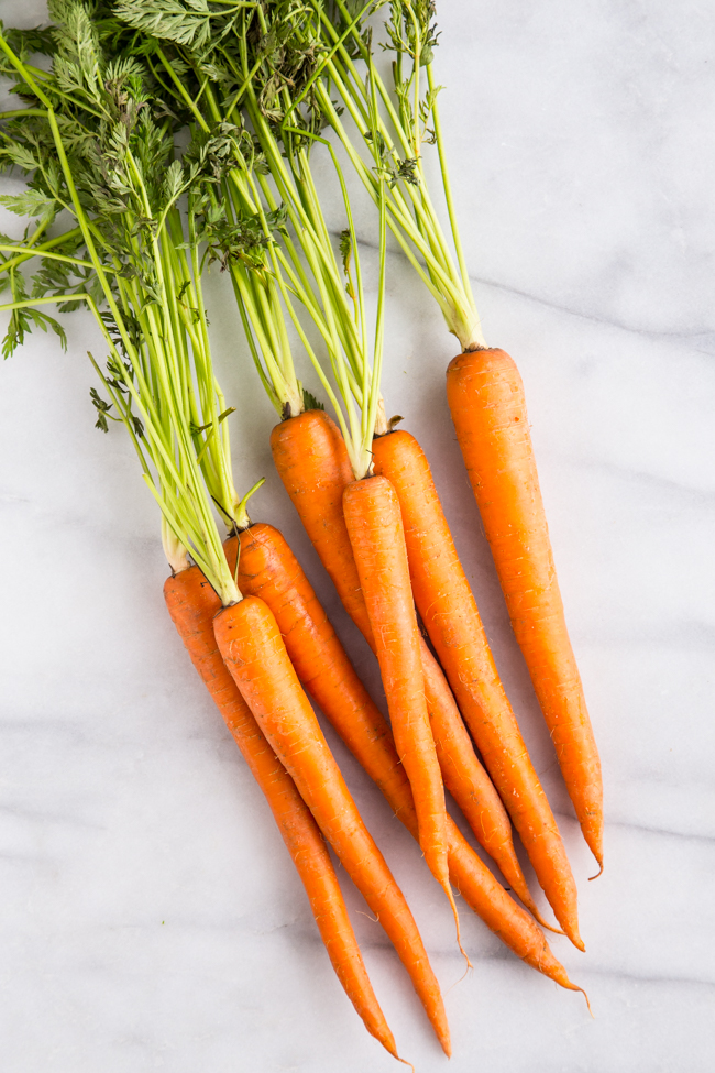 https://helloveggie.co/wp-content/uploads/2017/04/Guide-to-Cutting-Veggies_Carrots-1-of-14.jpg