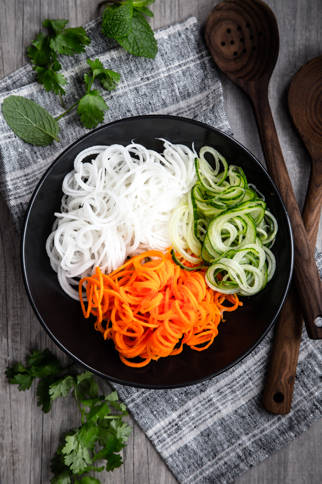 Thai-Style Spiralized Veggies with Tofu