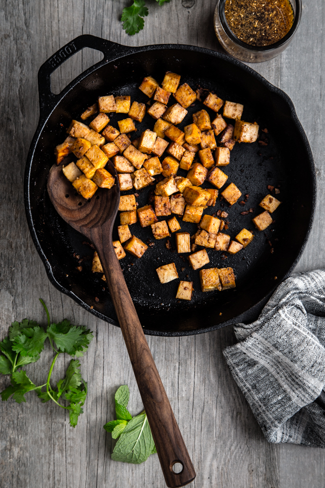 Thai-Style Spiralized Veggies with Tofu