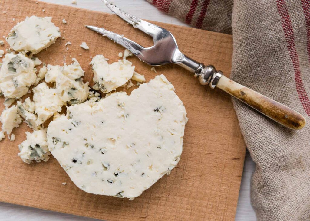 Shaved Brussels Sprouts with Gorgonzola | HelloGlow.co