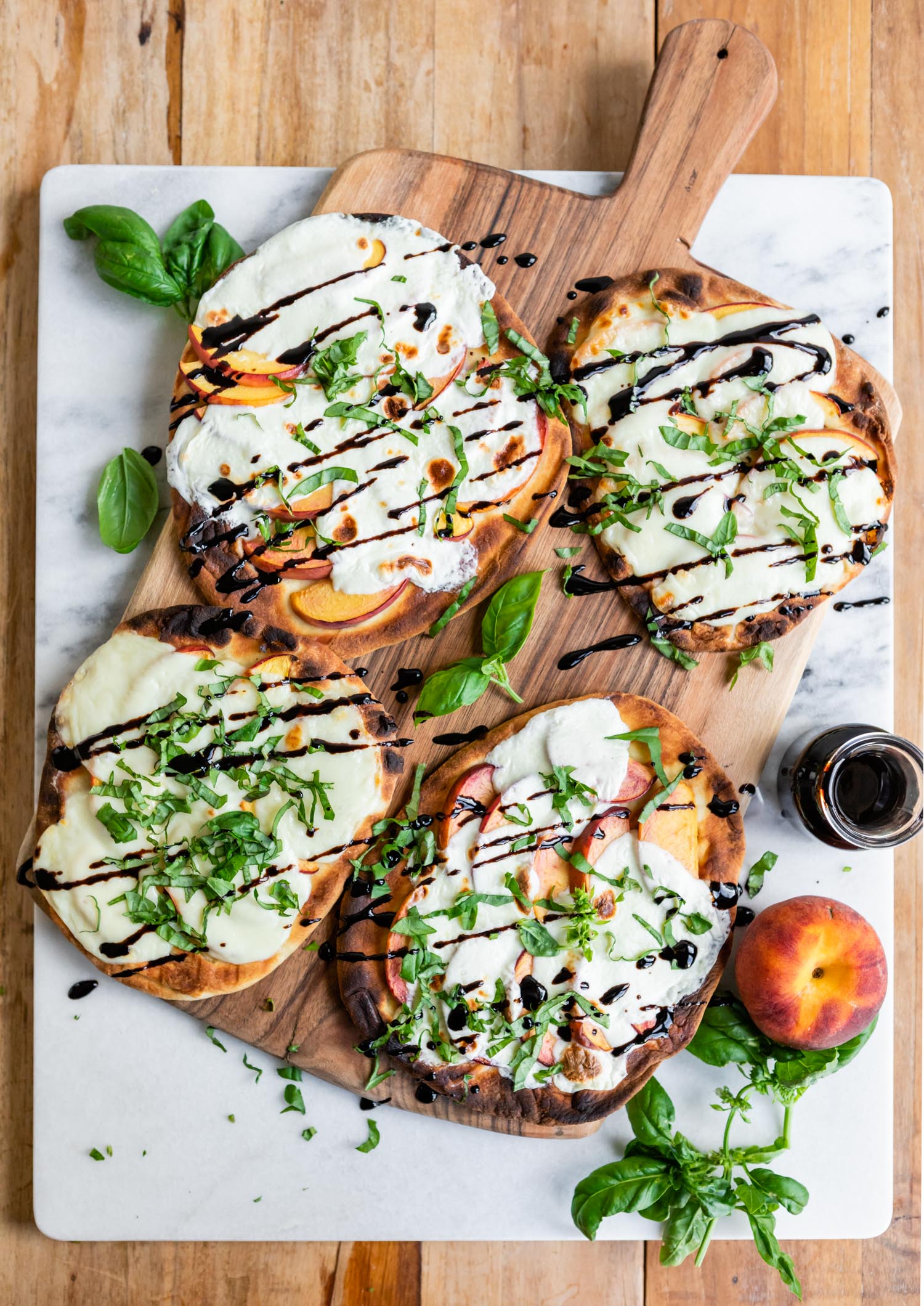 This Grilled Peach Caprese Naan Pizza Is the Ultimate Easy Summer Meal ...