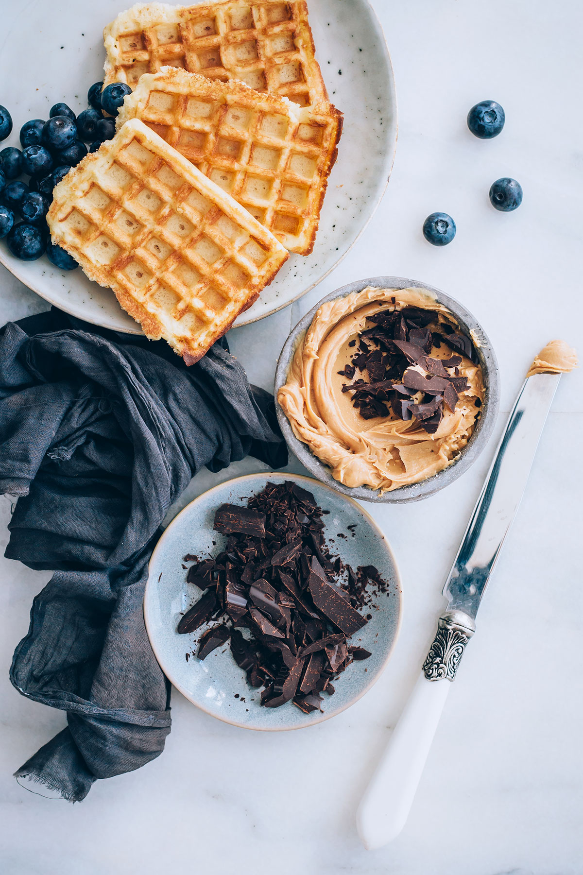 Vegan Chocolate Chip Cheesecake Dip