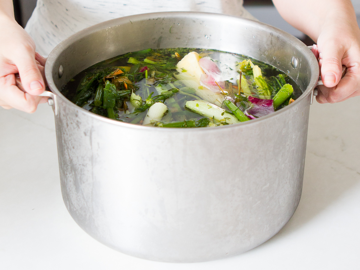 This Is the Easiest Way to Make Your Own Vegetable Broth