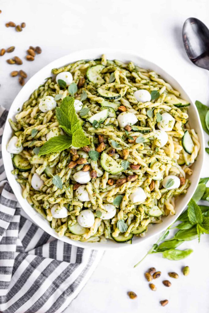 Pistachio Pesto Pasta with Zucchini and Fresh Mozzarella | HelloGlow.co