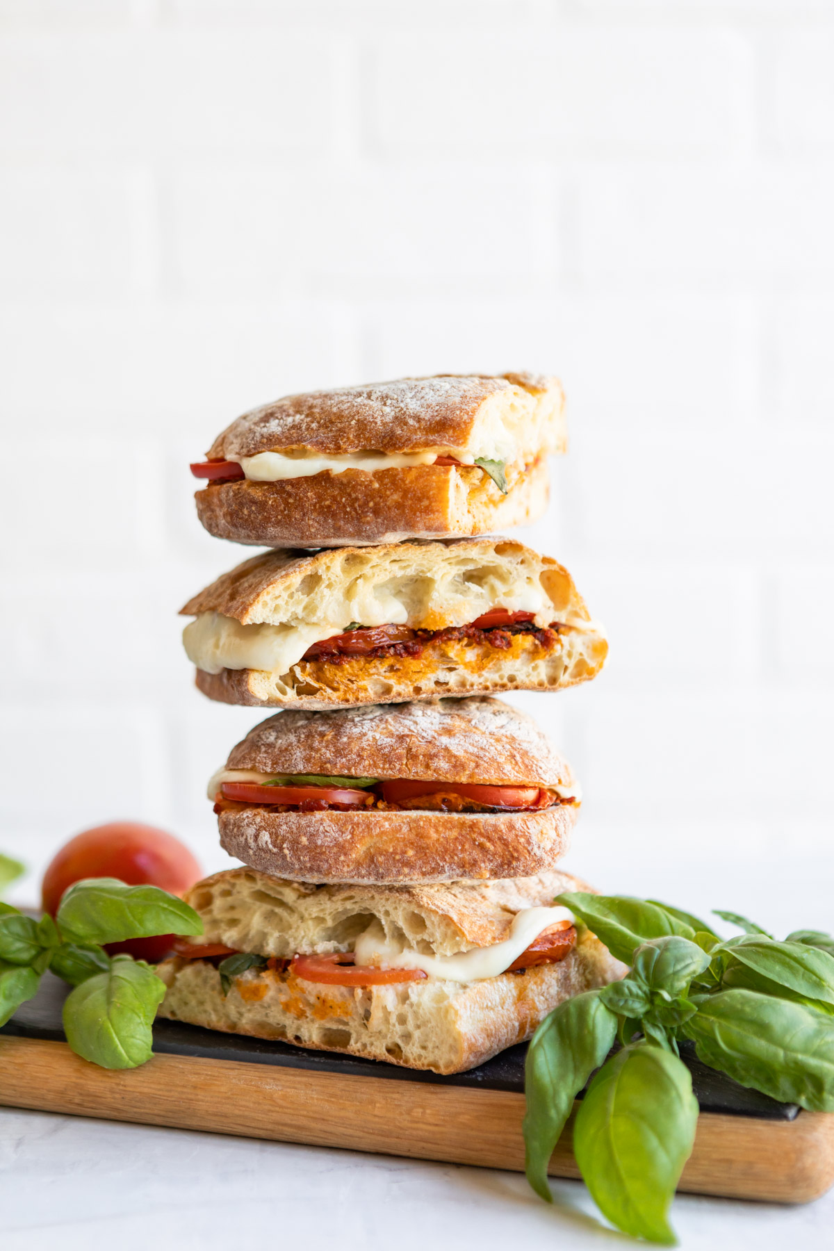 Caprese Panini (Tomato Mozzarella Sandwiches) - NeighborFood