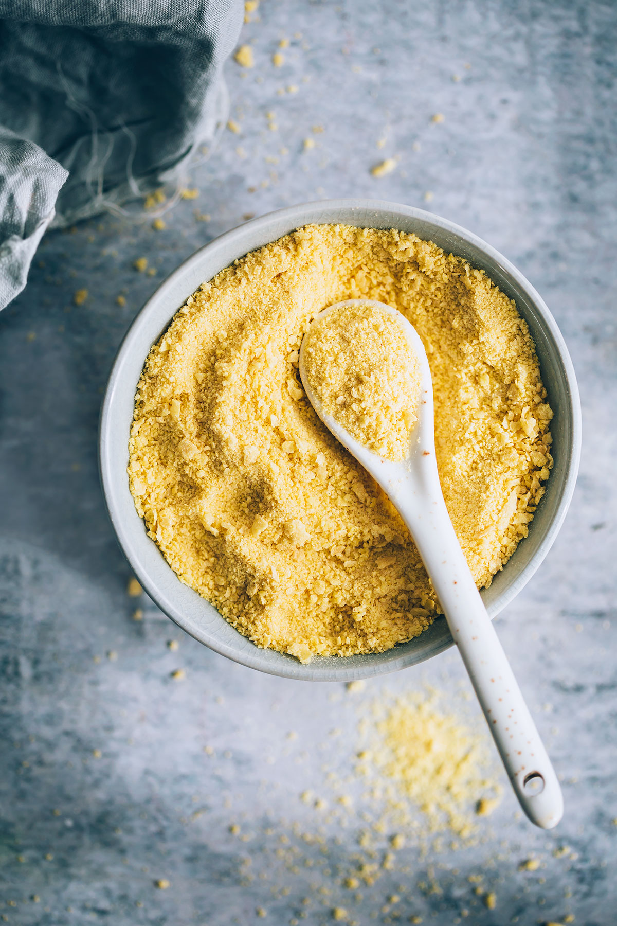 a nutritionist explains: what’s the deal with nutritional yeast?