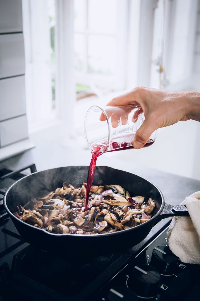 Make-and-Freeze Mushroom Pasta Sauce