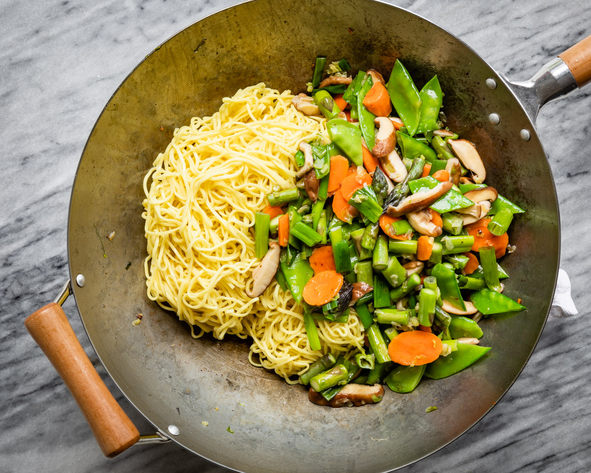 Spring Vegetable Lo Mein with Tempeh Hello Veggie