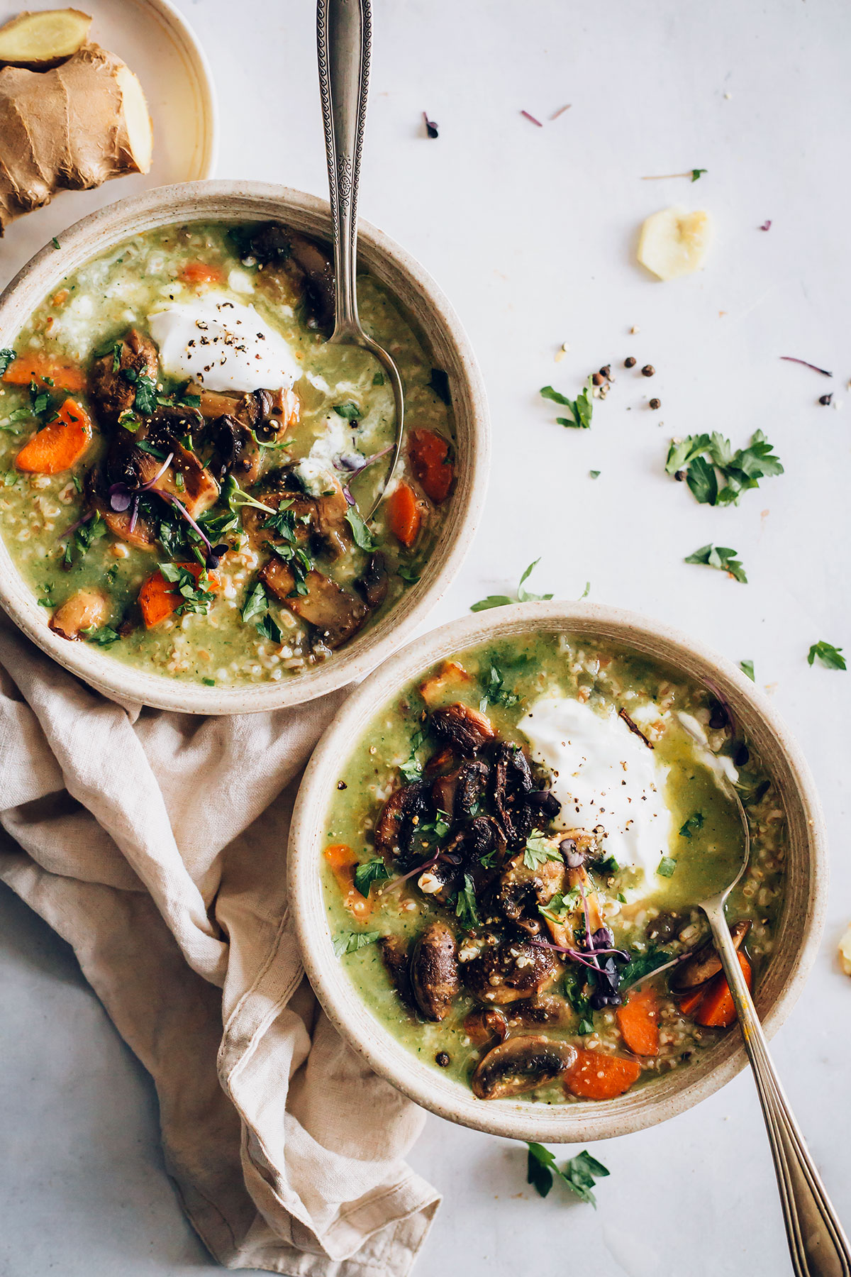 https://helloveggie.co/wp-content/uploads/2020/01/Mushroom-Barley-Soup.jpg