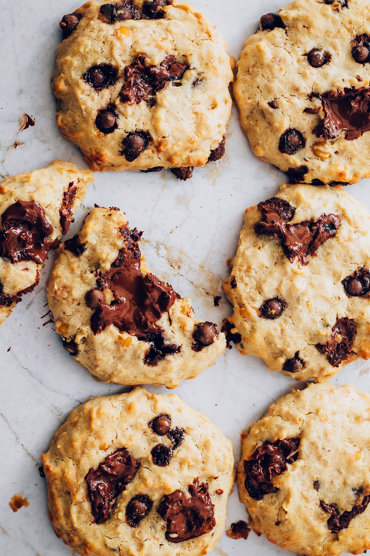 Secret Ingredient Chocolate Chip Cookies - Hello Veggie