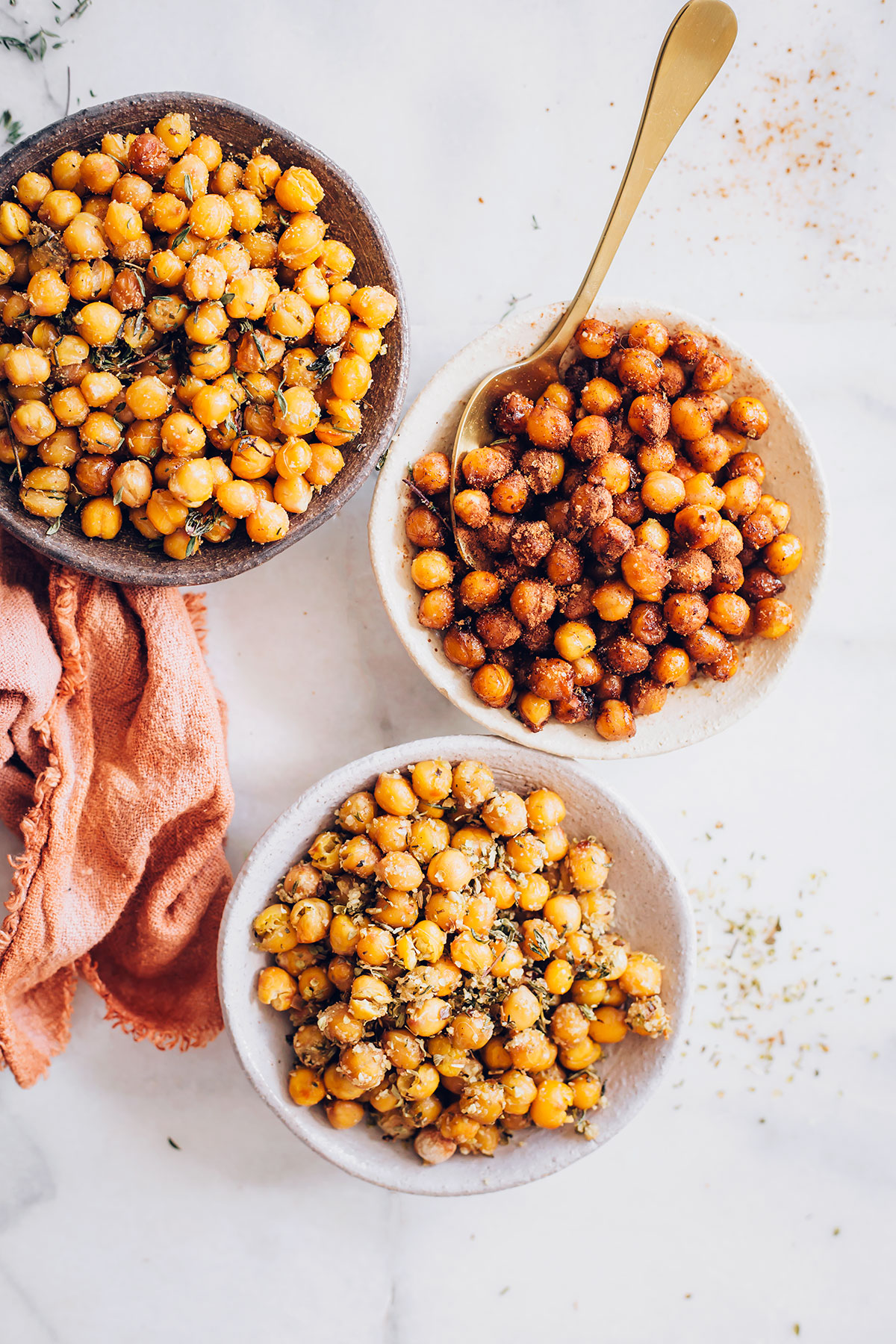 Cinnamon Sugar Roasted Chickpeas - HelloVeggie.co