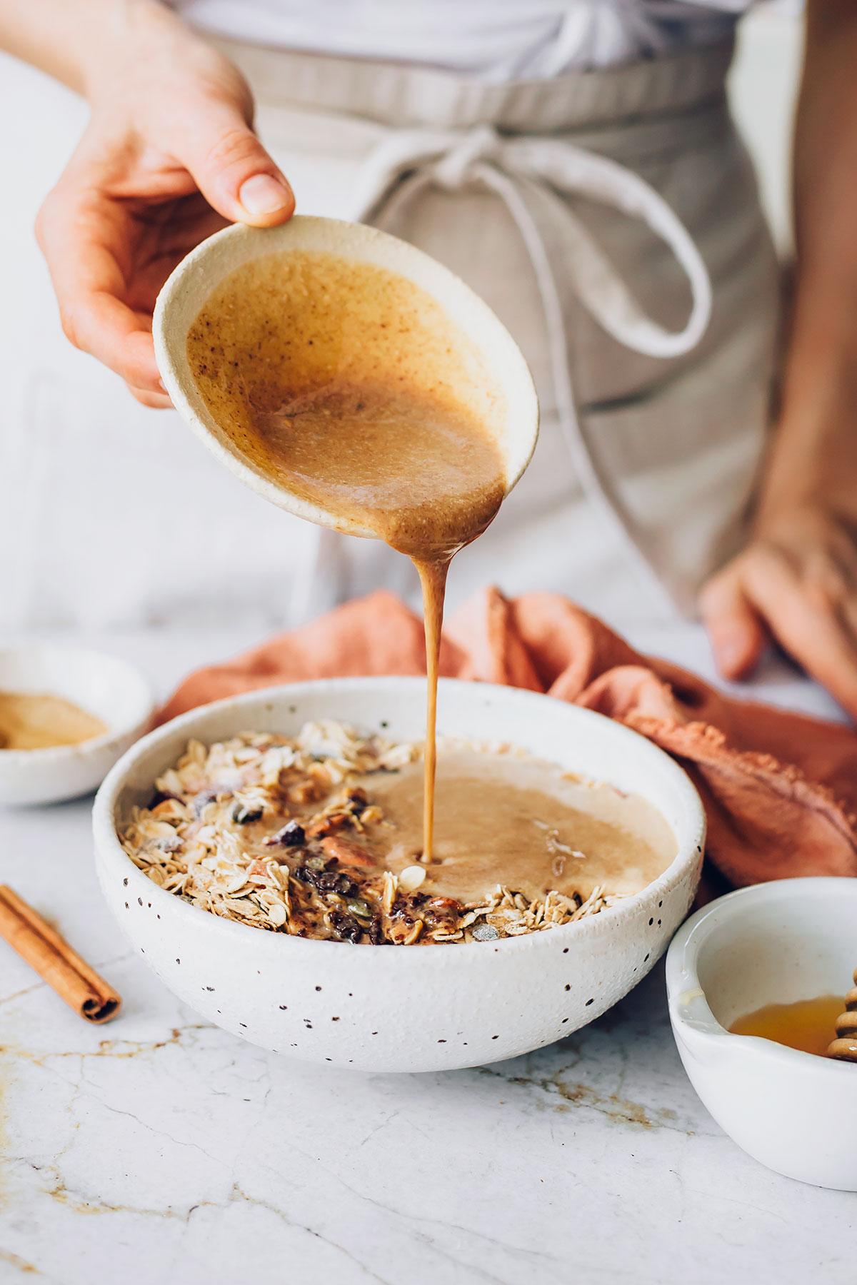 Peanut Butter Honey Granola Bars - Hello Veggie