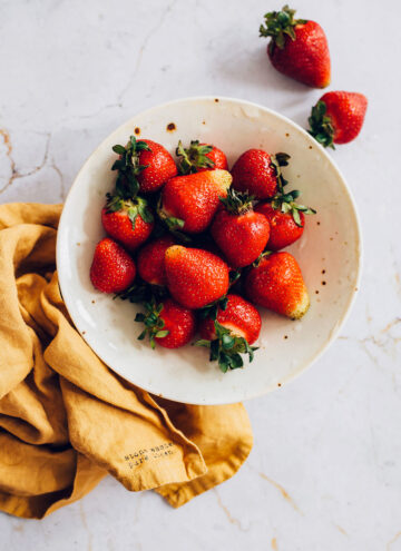 A Refreshing Strawberry Soup + How to Use the Leftovers - HelloGlow.co